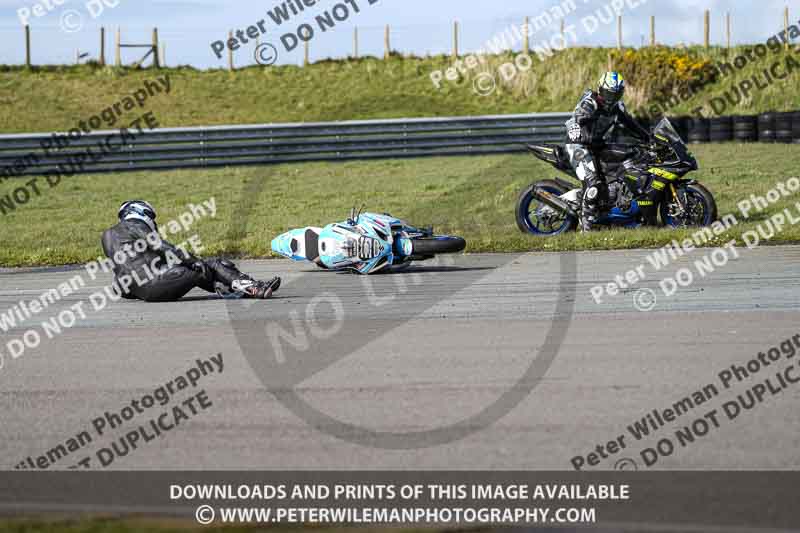 anglesey no limits trackday;anglesey photographs;anglesey trackday photographs;enduro digital images;event digital images;eventdigitalimages;no limits trackdays;peter wileman photography;racing digital images;trac mon;trackday digital images;trackday photos;ty croes